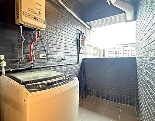 木地板,質感裝潢採光佳,全配家具家電含車管 - Image 9