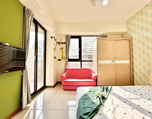 秒殺最划算可寵電梯陽台套房 - Image 2