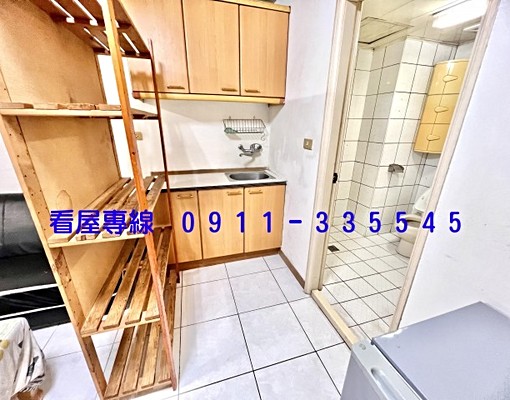 出租市區1房1廳陽台大套房1萬/月 - Image 5