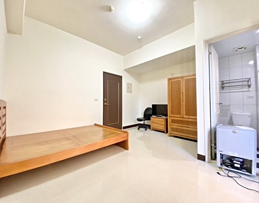 中山醫大慶✨可租補✨室內機車位✨電梯套房✨陽台獨洗 - Image 6