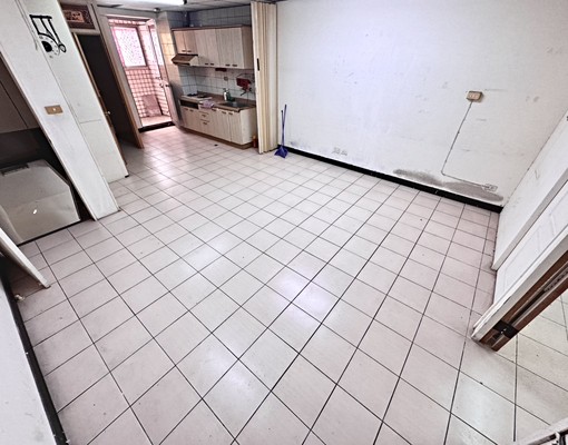 稀有店住🔥一樓店面、二樓住家,稀有住店🔥雙租補、可營登 - Image 7