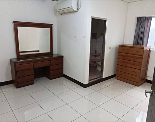 透天三房三衛一大客廳可容兩車 - Image 10