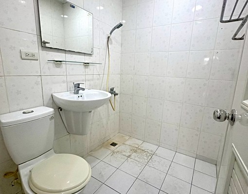 三和國中站🌸仁愛街稀有獨洗曬採光陽台大套房/全新家具 - Image 8