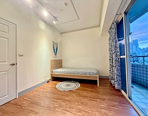 💕心心精選💕重慶路|獨立陽台|電梯雅房 - Image 4