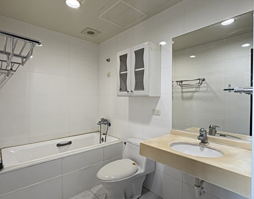 💫可租補💫我很好商量❤️東區秀泰旁美四房 - Image 5