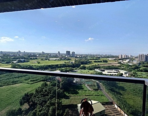 歡迎租補報稅入籍,陽台景色心曠神怡,空間大採光佳,含車管 - Image 5