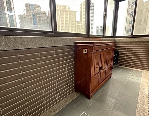 近青埔國中。稀有大坪數4房,格局方正通風明亮,含車管 - Image 6