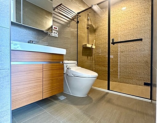 近A19,棒球場,2房2衛浴,採光佳含車管 - Image 5