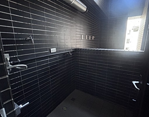 威富十二淳🗽全新完工三房平車💁♀️可租補/家俱電可談 - Image 12