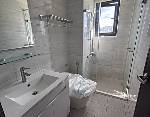 威富十二淳🗽全新完工三房平車💁♀️可租補/家俱電可談 - Image 13