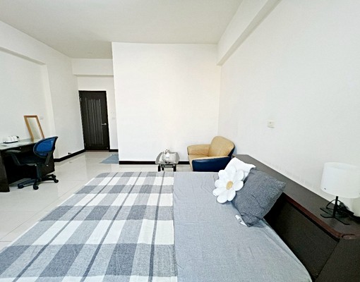 四維街/全新衛浴/雙人床/沙發 - Image 8