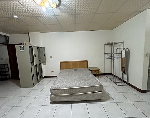 獨立陽台及獨立洗衣機(寬敞套房) - Image 1