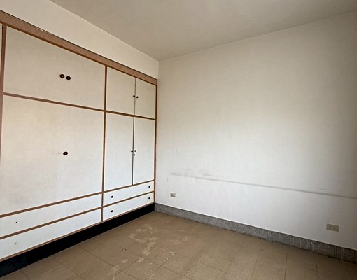 英明路│大坪數可拜拜可寵物│現況出租│可租補入戶籍 - Image 5