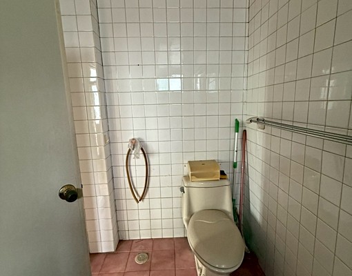 英明路│大坪數可拜拜可寵物│現況出租│可租補入戶籍 - Image 8