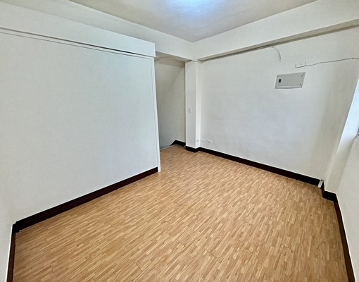 【凌群】可租補/免服務費/三重國小站2分鐘/可當工作室 - Image 2