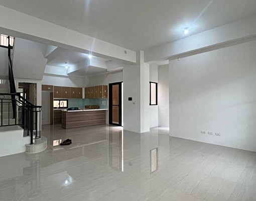 全新車庫📍透天別墅📍溫馨家庭🏡可戶籍✨可寵✨有家的感覺 - Image 6