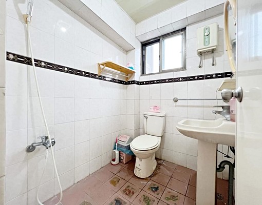 清水全聯電影院旁大三房可寵物可租補租金1.2萬 - Image 7