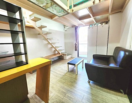 🌈中清路曉民女中🌈電梯捷運G7站🌈樓中樓可租補+車位喔 - Image 1