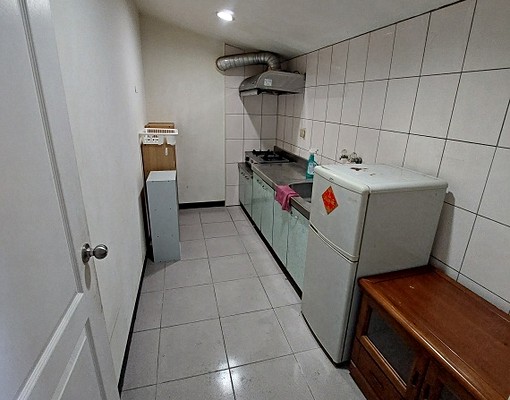 超大陽台自然採光整層公寓出租-中和 - Image 5