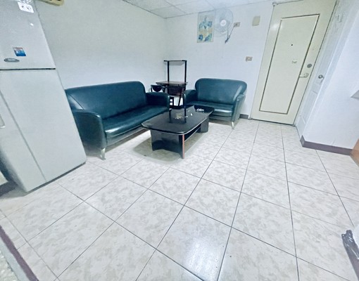 免仲介!可租補!便宜又大間 - Image 1