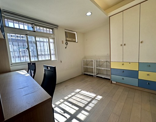 🏠【龍陽天廈三房車位出租】家具電齊全 - Image 8