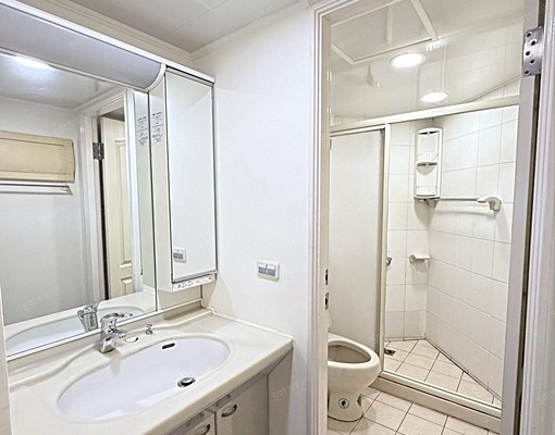 ★捷運950公尺★全新粉刷挑高樓中樓★免服務費★可租補入籍★ - Image 9