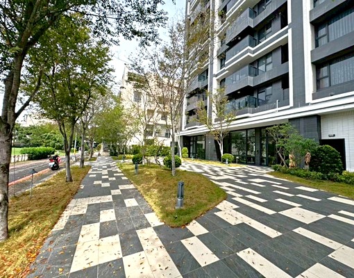 租-面天天公園"京城鳳翔"全新未住一樓店面 - Image 12