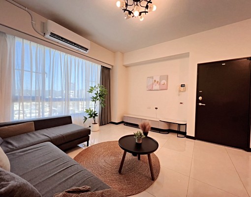 Y【高鐵特區】陽光美三房✩可租補、報稅、含稅✩含車 - Image 1