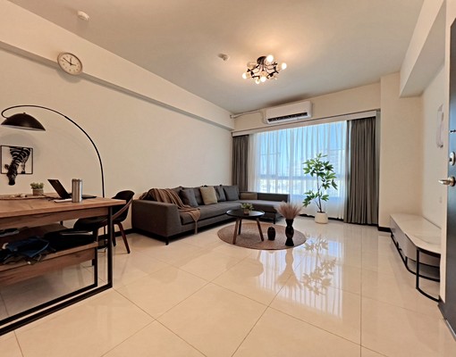 Y【高鐵特區】陽光美三房✩可租補、報稅、含稅✩含車 - Image 3