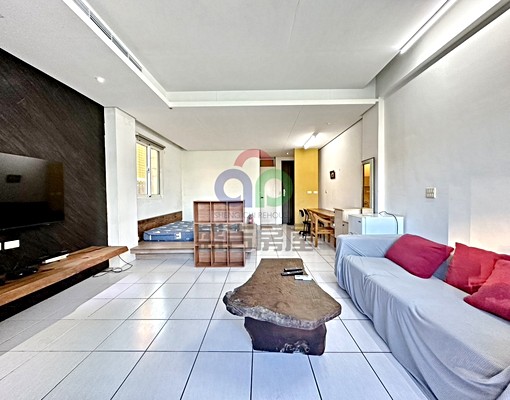 世貿東海,漂亮全配大套房,衛浴開窗,租金含水.網路,可租補 - Image 3