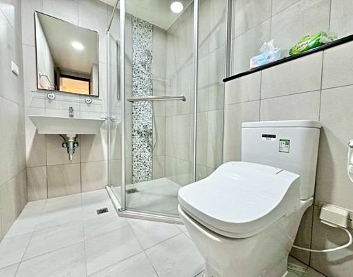 中都重劃區｜陽台景觀全新三房＋平面車位可直接入住 - Image 10