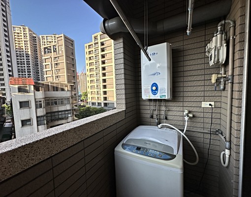 土城捷運站走路六分鐘電梯二房含平車可租補 - Image 7