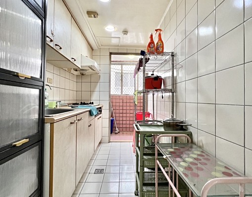 社區3房超低價🉑租補✨汽車位✨傢俱可談 - Image 6