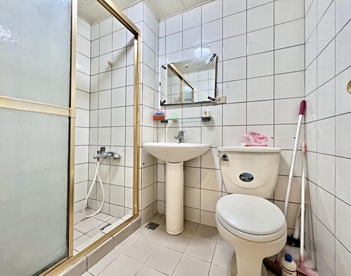 社區3房超低價🉑租補✨汽車位✨傢俱可談 - Image 9