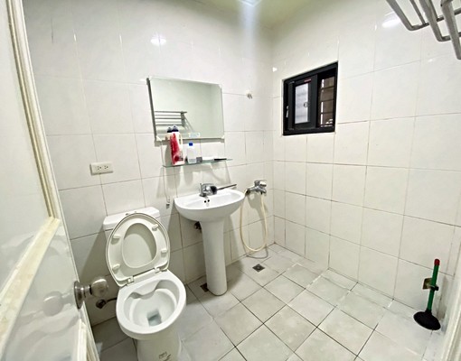 近淡水捷運站免爬梯邊間一樓,可倉儲、停車便利 - Image 10