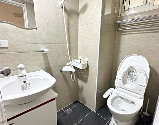 租屋補助。陽台。獨立洗衣機。室內機車位 - Image 6