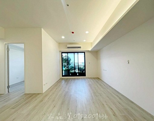 人人幸福東山中學💫可租補傢俱電可談💫全新超美3房含平車 - Image 2