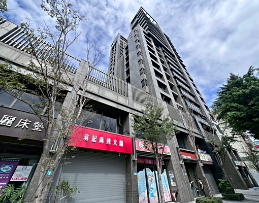 🌽大馬路邊林口文化一路一段長虹天薈一二樓醒目店面 - Image 8