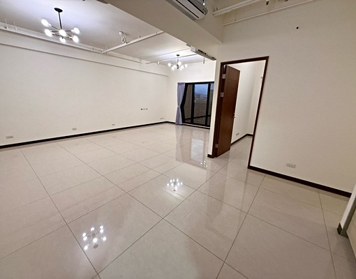 北門/高樓雙主臥/正四房/3陽台/電梯管理/包裹垃圾收/含車 - Image 4