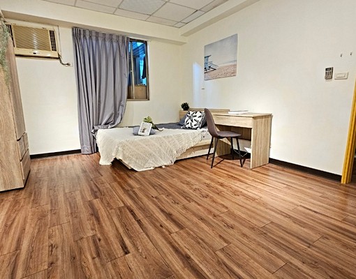 捷運海山站鬧區中的寂靜/大坪數套房&獨立陽台與洗衣機 - Image 1