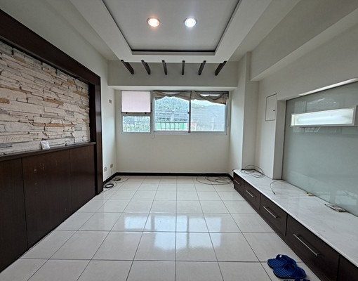 麗池電梯三房2.2萬🔥社宅/可租補/免服務費❇️五泰小陳 - Image 2