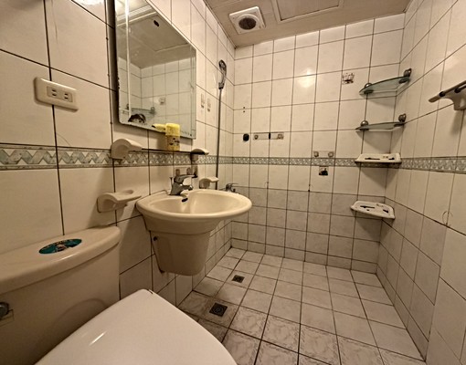 麗池電梯三房2.2萬🔥社宅/可租補/免服務費❇️五泰小陳 - Image 9