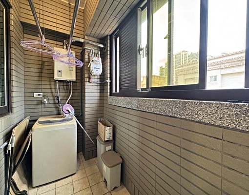 [沛諠推薦]蒙馬特2+1房車～可入戶籍、租屋補助～傢俱電全配 - Image 11