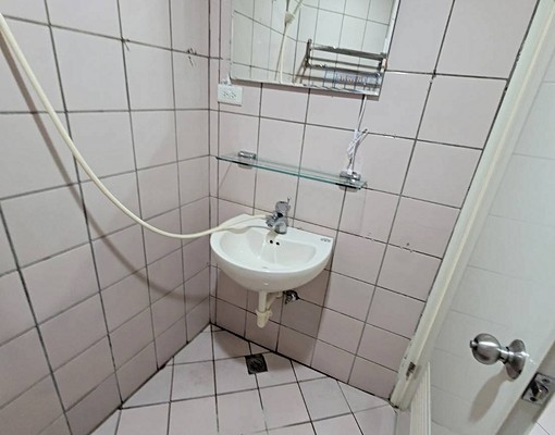 🔆市中心林森路採光佳好美套房|可租補 - Image 12