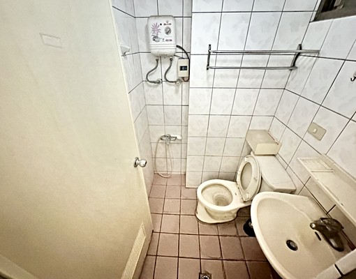 中興大學對面✨單租補✨超低價✨採光佳✨學生首選 - Image 5