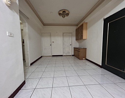 可申請租金補助⭐免服務費⭐電梯三房⭐五泰姵辰 - Image 3