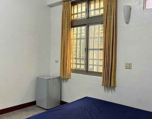 社內✨明亮通風套房出租｜生活機能佳、安靜 - Image 2