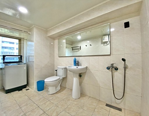 中區-火車站🎏大套房🎏一卡皮箱即可入住 - Image 5