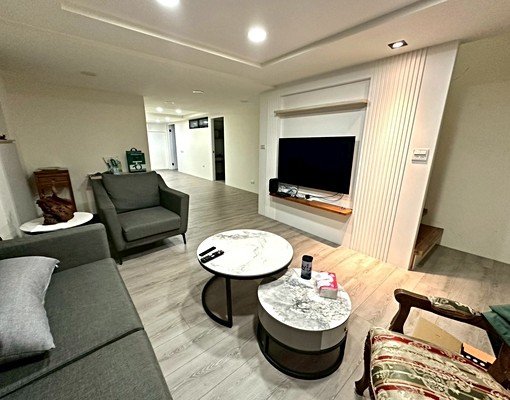 板新/環球、電梯管理採光裝潢機能強垃圾收 - Image 1