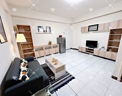 蝦皮樓上,一房一廳全新裝潢系統櫃多,可租補 - Image 4